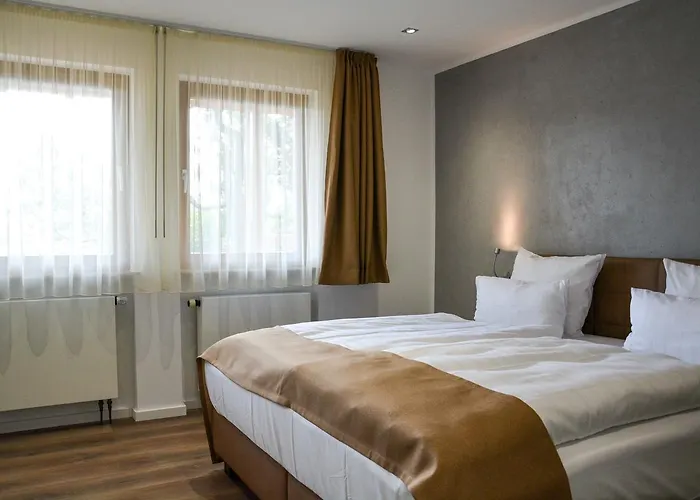 Hotel-restaurant Koelbl بيت ضيافة 3*