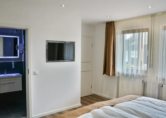 Hotel-restaurant Koelbl بيت ضيافة